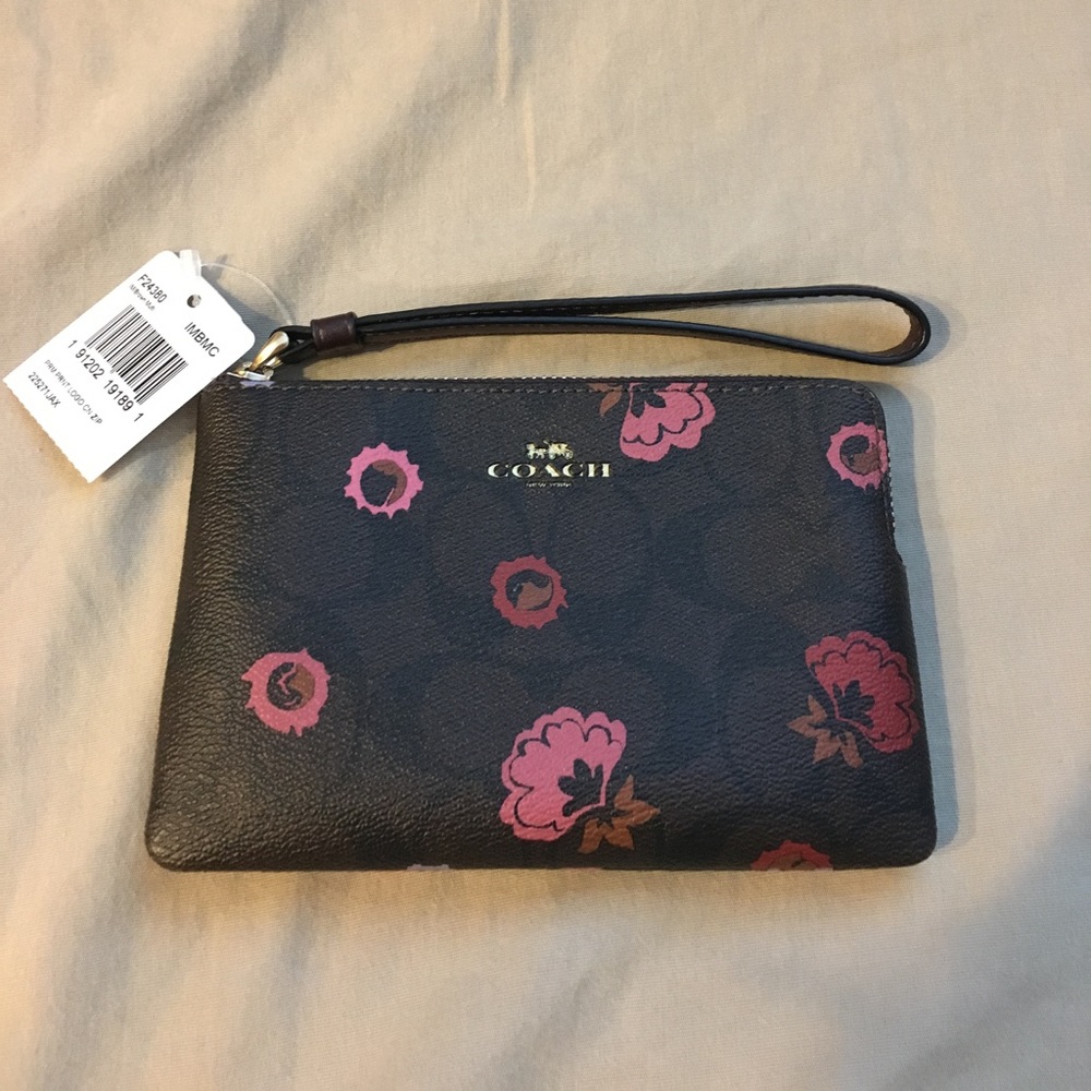 Coach Primrose Signature Floral Cornerzip Wristlet